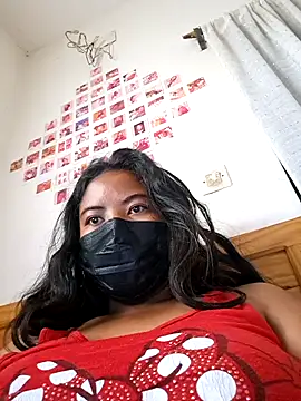 Artinah22 online show from 12-31-24, 03:45