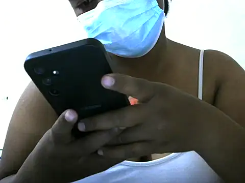 Artinah22 online show from 09-29-25, 04:34