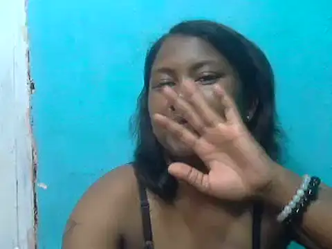 Snapshot of cutybigass chatting on 11-28-25, 07:44 cutybigass online show from 11-28-25, 07:44