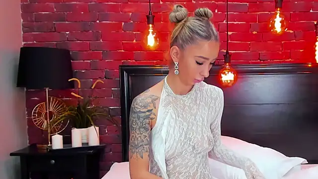 ChristynaRoss online show from 01-09-25, 02:33