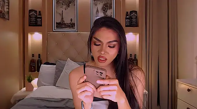 YOUR DREAMWIFE online show from 03-12-25, 11:01