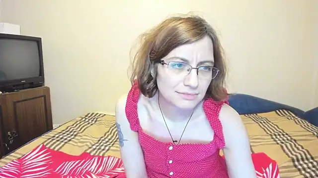 Snapshot of MarilynDream chatting on 01-04-25, 12:59 MarilynDream online show from 01-04-25, 12:59