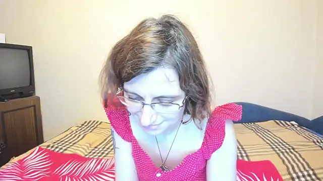 Snapshot of MarilynDream chatting on 02-04-25, 06:49 MarilynDream online show from 02-04-25, 06:49