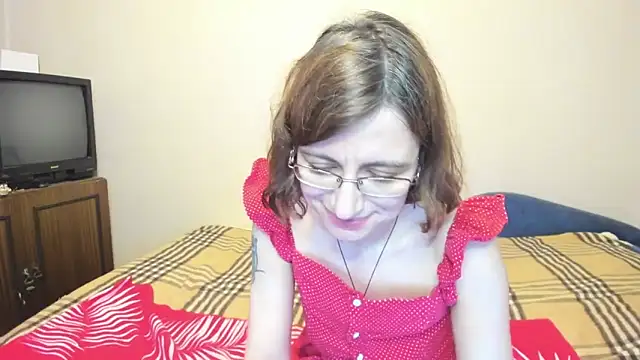 Snapshot of MarilynDream chatting on 02-11-25, 12:17 MarilynDream online show from 02-11-25, 12:17