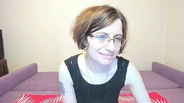 Snapshot of MarilynDream chatting on 03-21-25, 12:18 MarilynDream online show from 03-21-25, 12:18