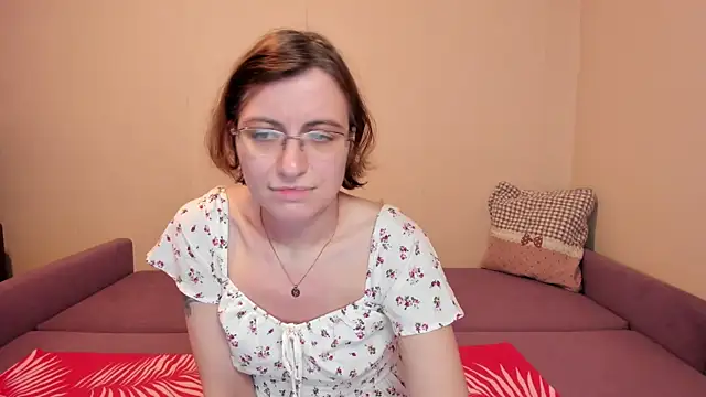 Snapshot of MarilynDream chatting on 09-27-25, 07:52 MarilynDream online show from 09-27-25, 07:52