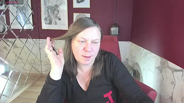 KellyPerfection online show from 12-18-25, 05:24