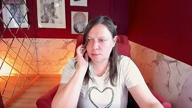 Snapshot of KellyPerfection chatting on 05-31-26, 08:43 KellyPerfection online show from 05-31-26, 08:43