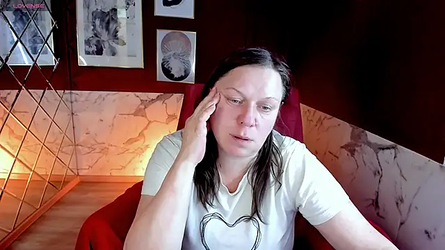 Snapshot of KellyPerfection chatting on 06-01-26, 11:34 KellyPerfection online show from 06-01-26, 11:34