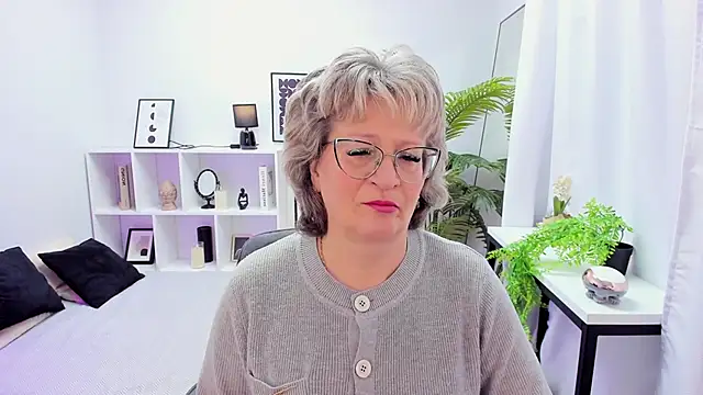 EvelynJoyful online show from 11-21-25, 05:17