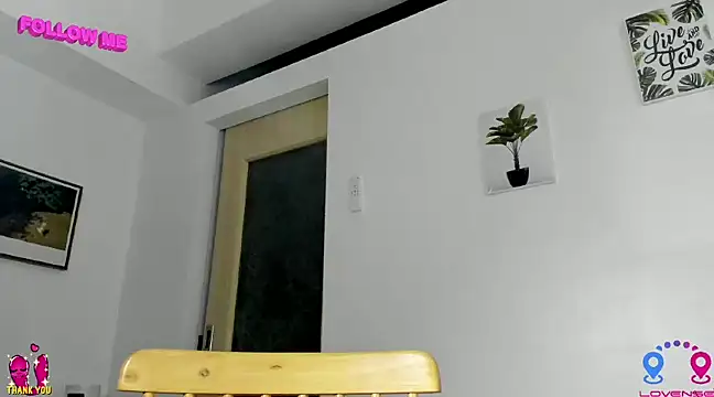 hottycrishina online show from 12-16-24, 10:18