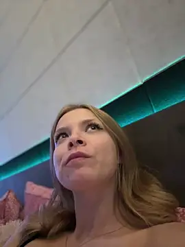 AnastasiaAniess online show from 03-17-25, 08:40