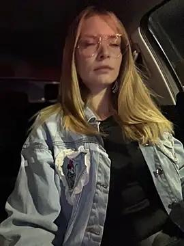 AnastasiaAniess online show from 10-31-25, 09:38