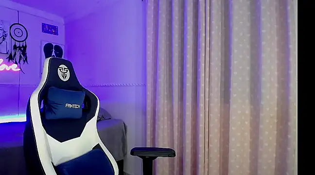 charlottesexxx online show from 03-12-25, 11:44