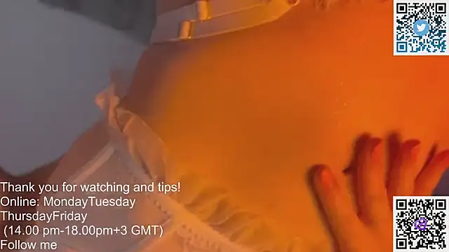 Snapshot of LilianKroft chatting on 03-21-25, 03:02 LilianKroft online show from 03-21-25, 03:02