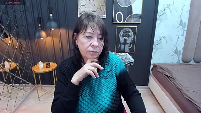 Snapshot of LindaPassionate chatting on 12-06-24, 05:20 LindaPassionate online show from 12-06-24, 05:20