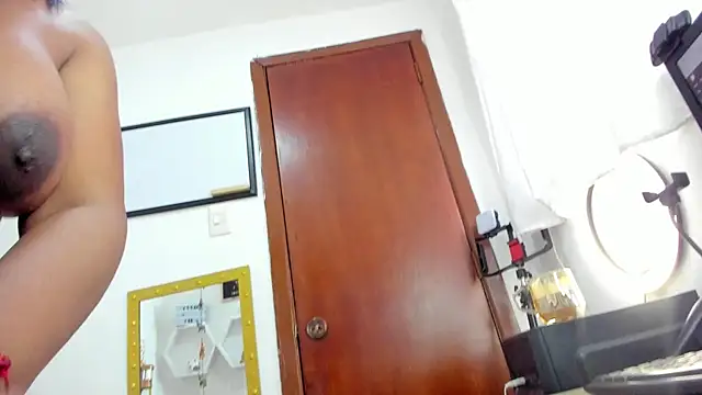 LadyNahir online show from 10-30-25, 09:26