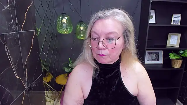 Snapshot of NataliMellow chatting on 01-11-25, 01:11 NataliMellow online show from 01-11-25, 01:11