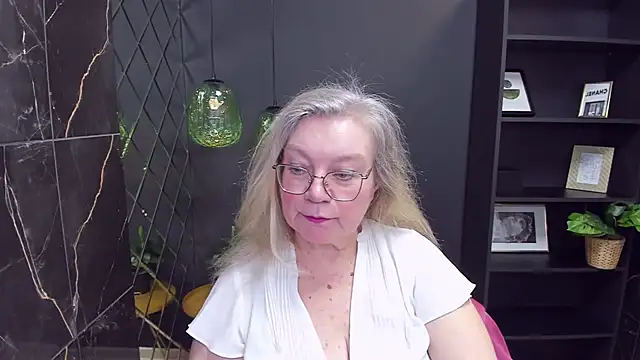 Snapshot of NataliMellow chatting on 01-18-25, 01:29 NataliMellow online show from 01-18-25, 01:29