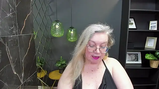 Snapshot of NataliMellow chatting on 01-19-25, 04:57 NataliMellow online show from 01-19-25, 04:57