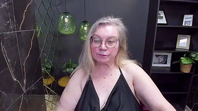 Snapshot of NataliMellow chatting on 01-21-25, 04:37 NataliMellow online show from 01-21-25, 04:37