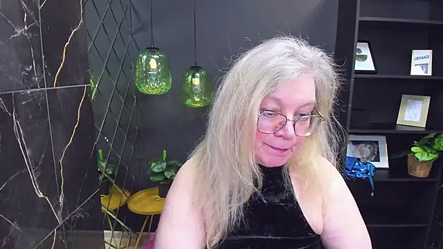 Snapshot of NataliMellow chatting on 01-28-25, 07:32 NataliMellow online show from 01-28-25, 07:32