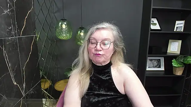 Snapshot of NataliMellow chatting on 02-19-25, 04:22 NataliMellow online show from 02-19-25, 04:22
