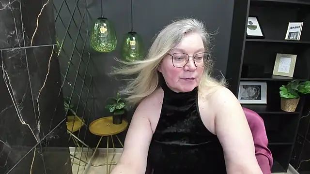 Snapshot of NataliMellow chatting on 02-19-25, 07:27 NataliMellow online show from 02-19-25, 07:27