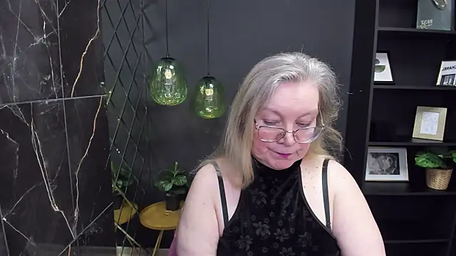 Snapshot of NataliMellow chatting on 02-23-25, 04:13 NataliMellow online show from 02-23-25, 04:13
