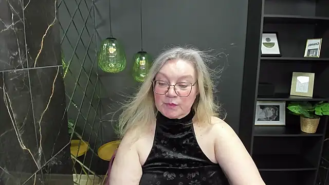 Snapshot of NataliMellow chatting on 02-28-25, 07:14 NataliMellow online show from 02-28-25, 07:14