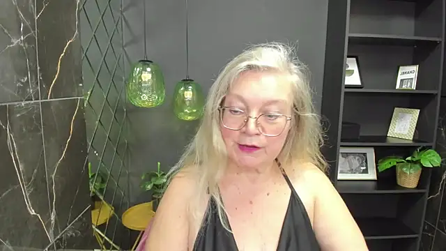Snapshot of NataliMellow chatting on 10-04-25, 03:21 NataliMellow online show from 10-04-25, 03:21
