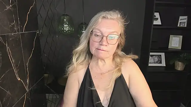 Snapshot of NataliMellow chatting on 10-08-25, 01:20 NataliMellow online show from 10-08-25, 01:20