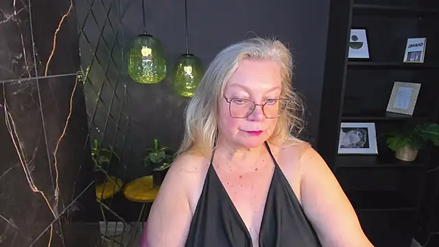 Snapshot of NataliMellow chatting on 10-23-25, 01:21 NataliMellow online show from 10-23-25, 01:21