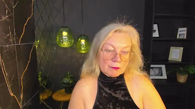 Snapshot of NataliMellow chatting on 10-24-25, 01:07 NataliMellow online show from 10-24-25, 01:07