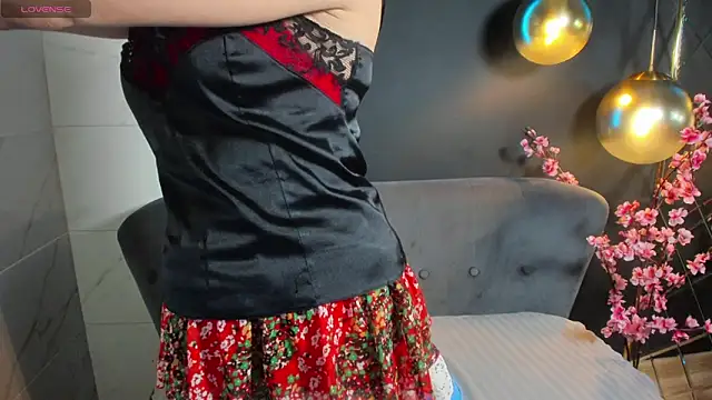 Snapshot of BrandiSweetie chatting on 12-14-24, 04:42 BrandiSweetie online show from 12-14-24, 04:42