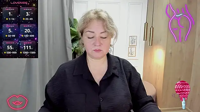 Snapshot of JenniferLight chatting on 03-13-25, 05:22 JenniferLight online show from 03-13-25, 05:22