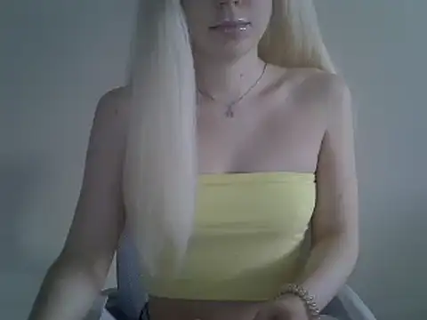 Snapshot of DitaVira chatting on 12-18-24, 12:18 DitaVira online show from 12-18-24, 12:18