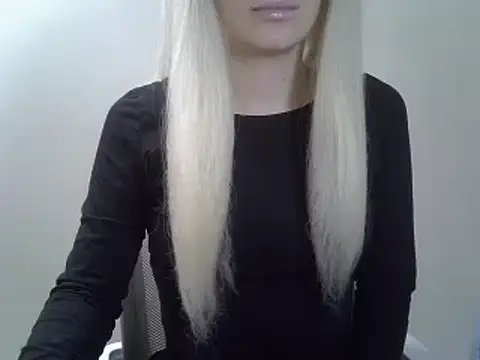 Snapshot of DitaVira chatting on 01-08-25, 09:23 DitaVira online show from 01-08-25, 09:23