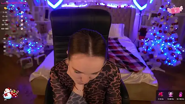 FoxyShy online show from 12-22-24, 12:49