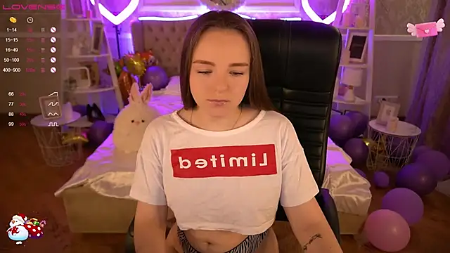 FoxyShy online show from 01-31-25, 09:48