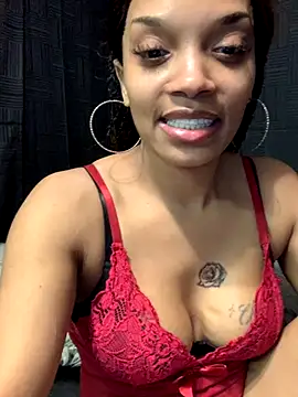 Rakiyahcharms online show from 11-18-25, 02:28
