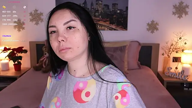 Snapshot of Leila__Sweet chatting on 12-20-24, 07:55 Leila Sweet online show from 12-20-24, 07:55