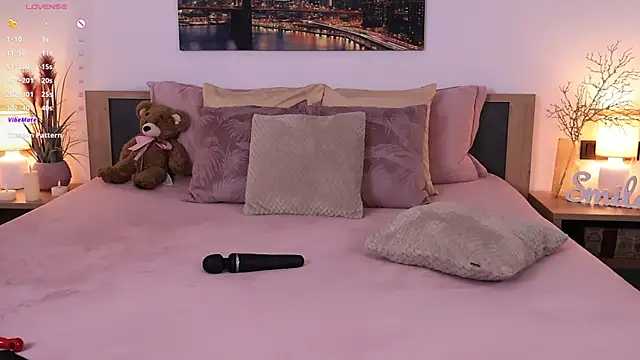 Snapshot of Leila__Sweet chatting on 02-23-25, 11:33 Leila Sweet online show from 02-23-25, 11:33