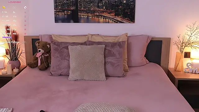 Snapshot of Leila__Sweet chatting on 03-14-25, 07:26 Leila Sweet online show from 03-14-25, 07:26