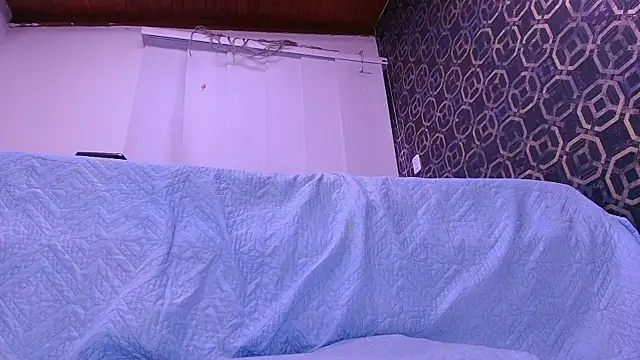 Snapshot of sarakaisy chatting on 10-14-25, 12:06 sarakaisy online show from 10-14-25, 12:06