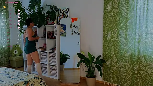 lana sky online show from 10-13-25, 12:38