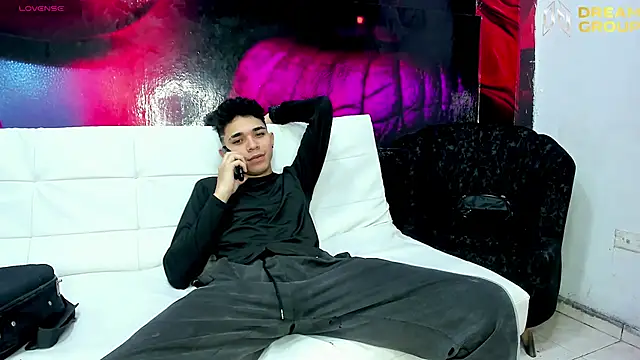 AmazingPartys online show from 04-25-26, 07:44