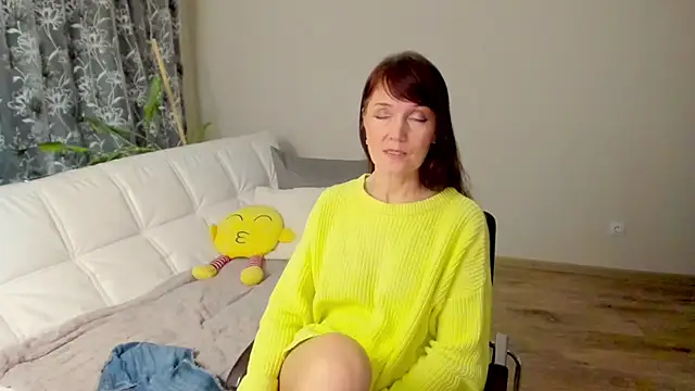 Snapshot of Fritha chatting on 02-05-25, 09:40 Fritha online show from 02-05-25, 09:40