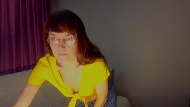 Snapshot of Fritha chatting on 05-05-26, 06:49 Fritha online show from 05-05-26, 06:49