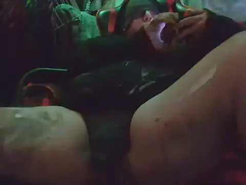 Snapshot of Loki180 chatting on 09-21-25, 11:56 Loki180 online show from 09-21-25, 11:56